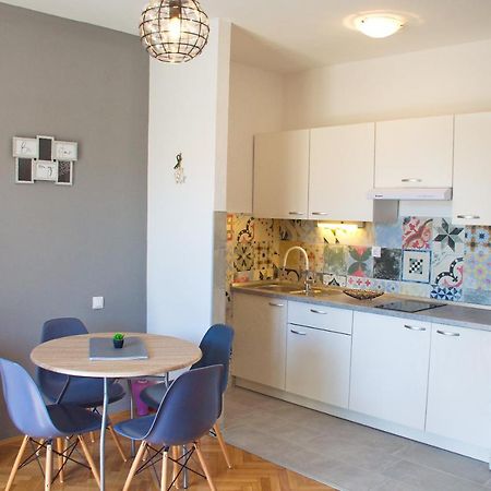 Apartments Mike ノヴァリャ エクステリア 写真
