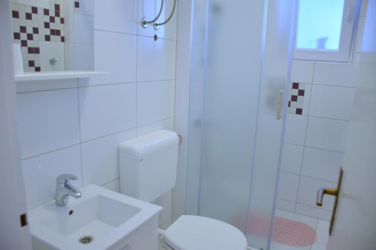 Apartments Mike ノヴァリャ エクステリア 写真