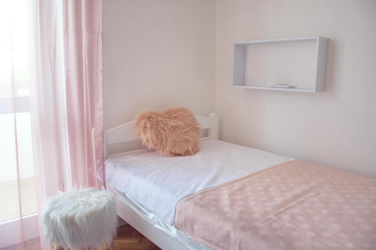 Apartments Mike ノヴァリャ エクステリア 写真
